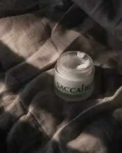 dark mood image of Saccahra cream revealing restorative night care